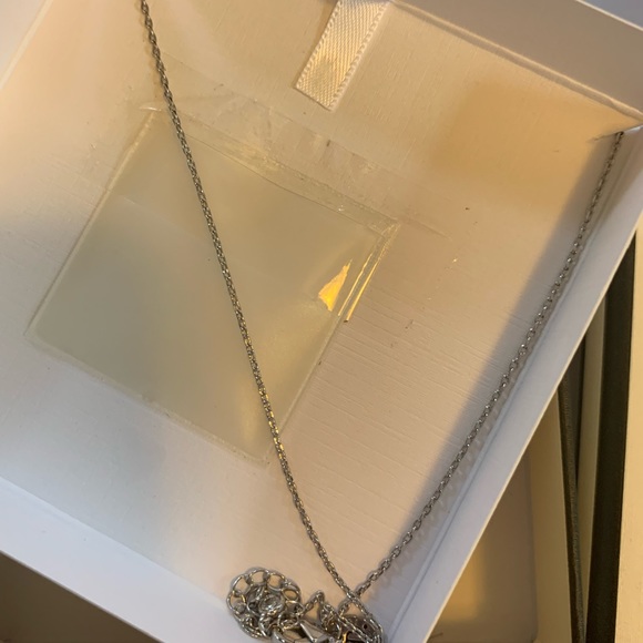 RAE DUNN “S” initial necklace - Picture 4 of 4